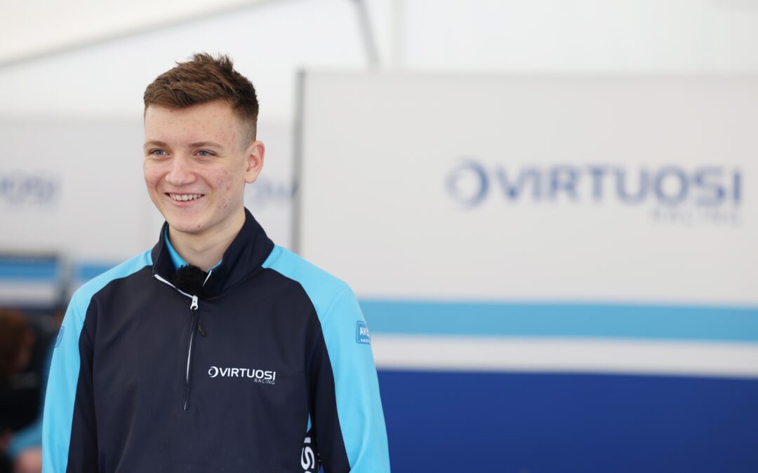 Újabb dobogós helyekért száll harcba Molnár Martin, ezúttal Silverstone-ban
