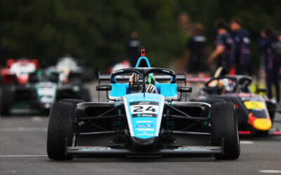 Vissza a bajnoki csatába – Molnár Martin kedvenc pályáján folytatódik a brit F4 szezonja