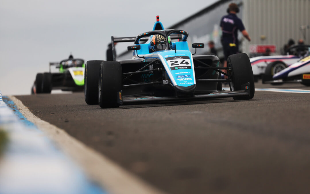 Martin Molnár bids farewell to British F4 at iconic Brands Hatch Circuit